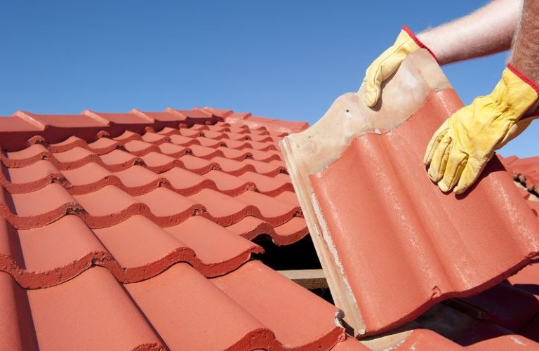Roof repair service